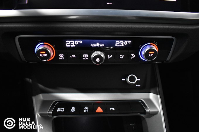 AUDI Q3 SPB 40 TDI quattro S tronic S line edition